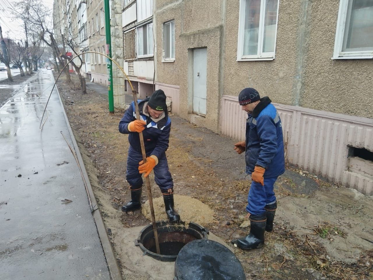 «Параша под окном»: жители Энгельса жалуются, что город превратился в отхожее место